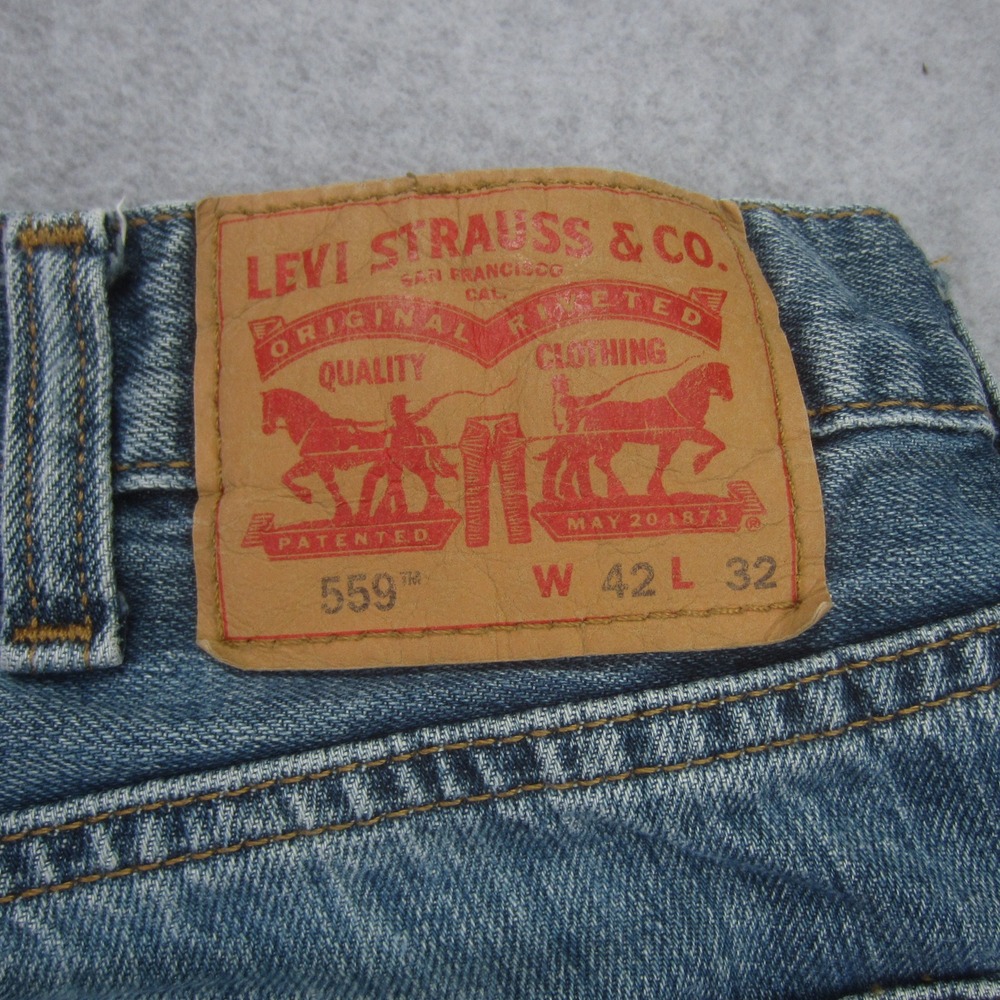 Levis 559 Jeans Mens 42x32 Blue Relaxed Straight Medium Wash Denim - Picture 6 of 16